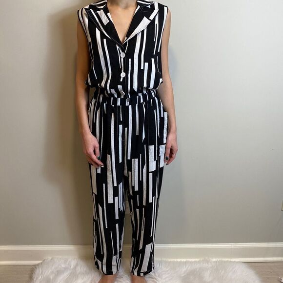 One one six printed sleeveless collared jumpsuit size M - Picture 1 of 11